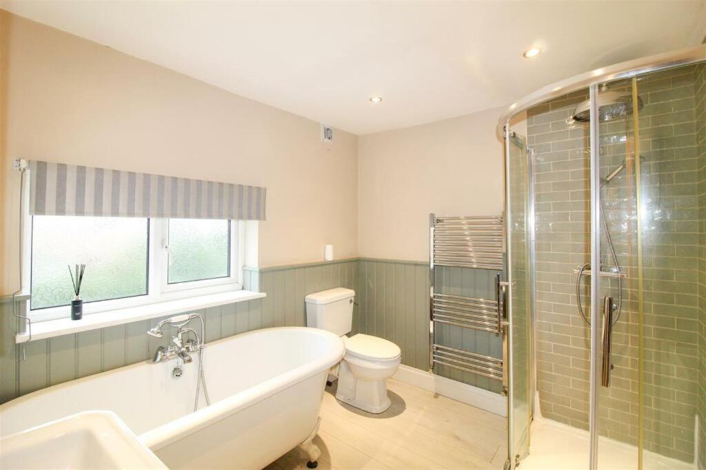 New Thirsk Stays - Herriot'S Hideaway Экстерьер фото